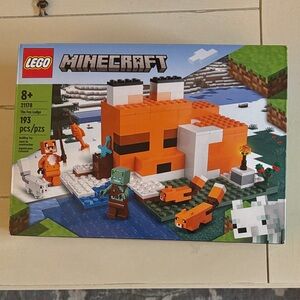 LEGO Minecraft Fox Lodge Building Set